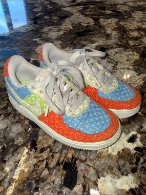 Nike youth Multi-Color Textured Sneakers - Blue, Orange, Lime
